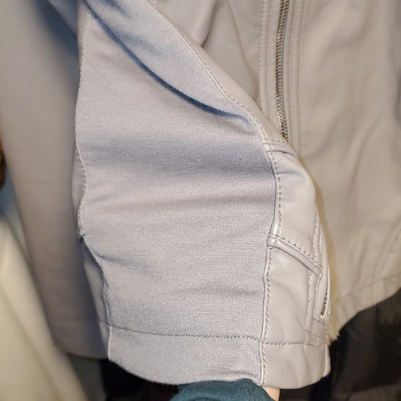 Guess Faux Leather Jacket - Picture 4 of 9